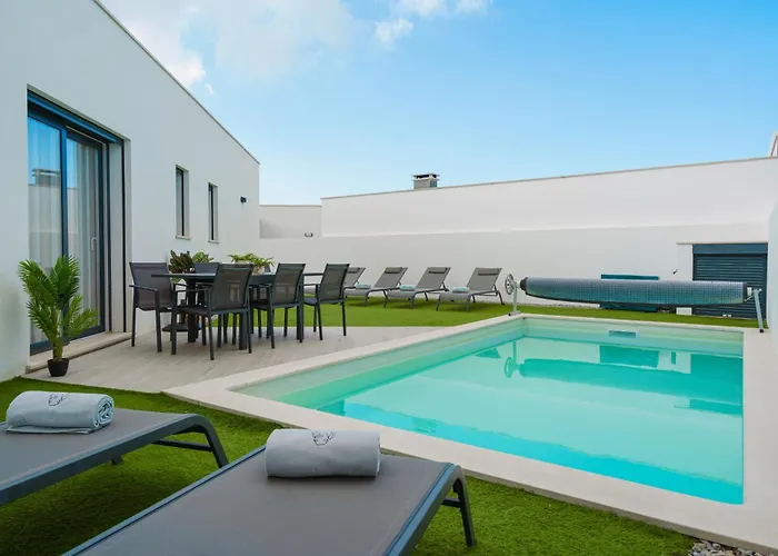 Lola, With Jacuzzi And Private Swimming Pool * Santa Barbara (Lisbon)