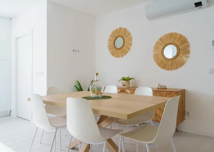 Villa Lola Luxury Villa With Private Pool And Jacuzzi Вилла *